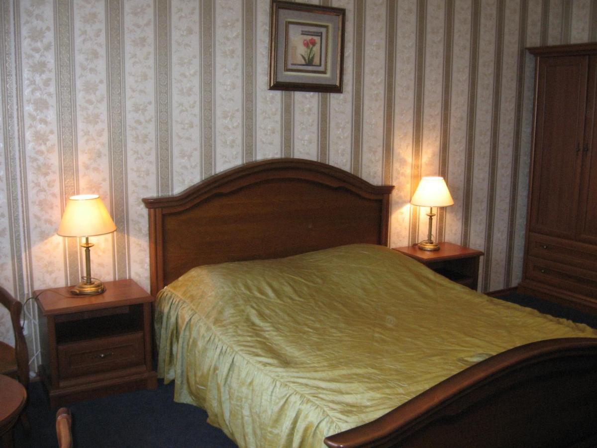 Diplomat Aparthotel Kiev Ruang foto
